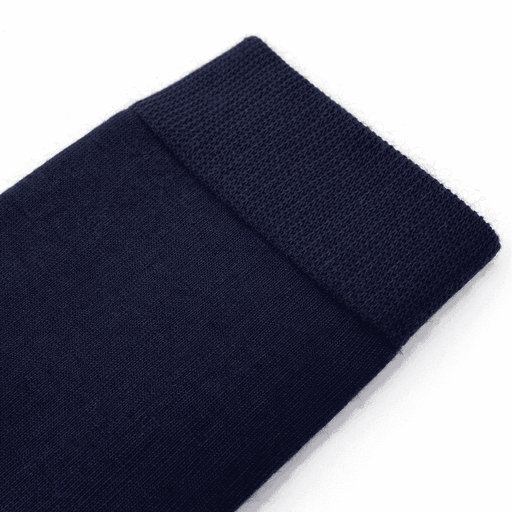 Feet Treats Bambusstrømper i Navy - close-up på skaft detaljer