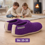 "Bagside af lilla børne-filthjemmesko fra Feet Treats – viser skaftets højde, pasform og synligt brandmærke på ydersiden."