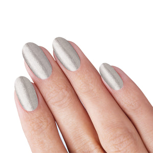 TNS Pure Silver 499 sølv neglelak på negle